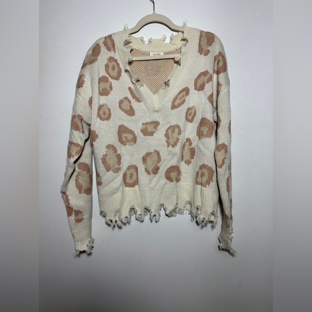 Ivory Leopard Print V Neck Distressed Casual Pull Over Sweater Size M/L